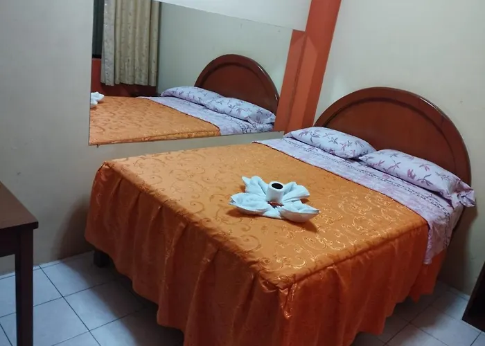 Hotel Hostal Corona Lima